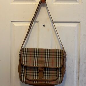 BURBERRY REAL LEATHER MESSENGER BAG
